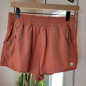 Vuori Dash Clay Colored Athletic Outdoor Shorts Size Medium